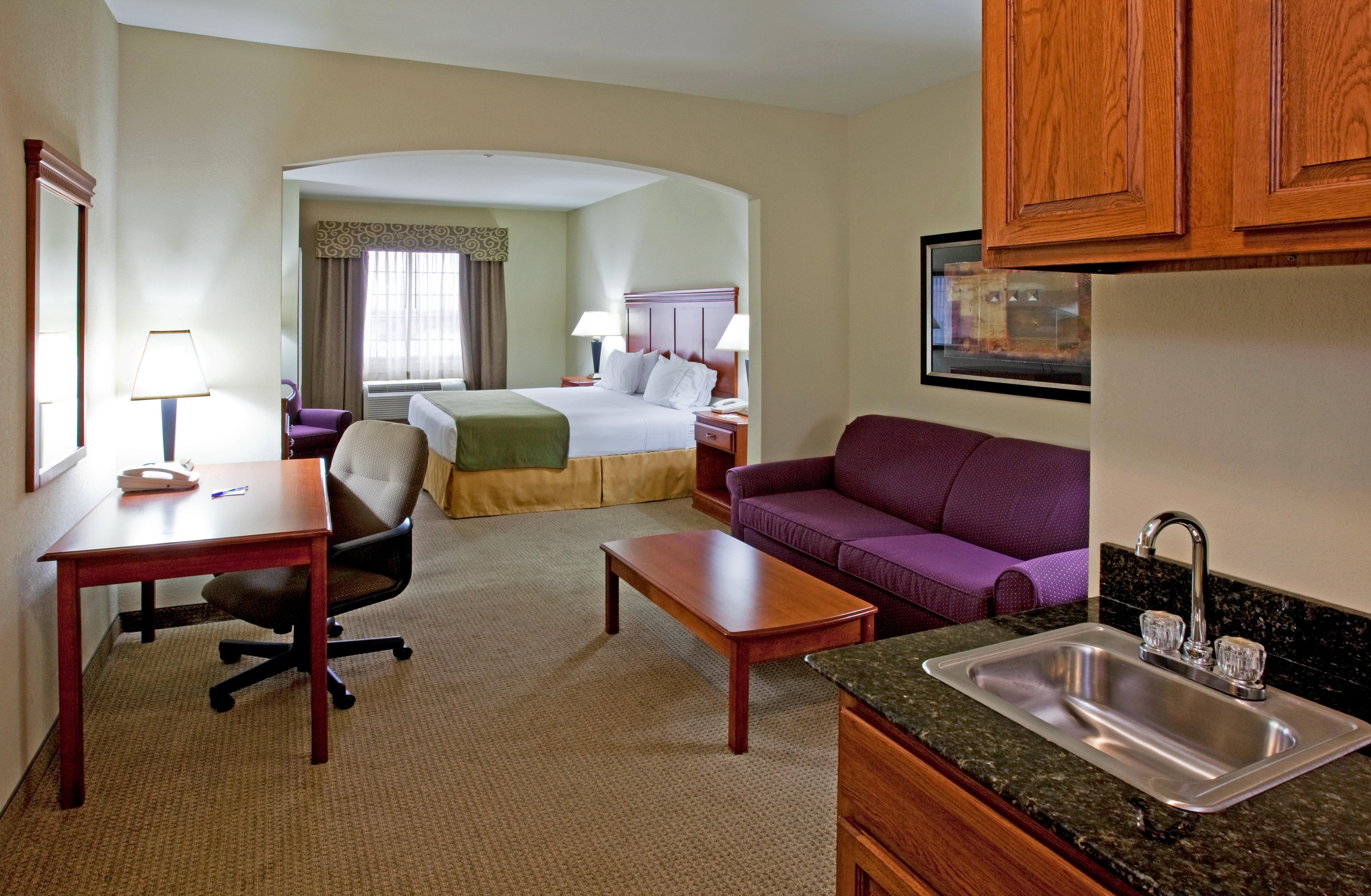 Holiday Inn Express Hotel And Suites Ada By Ihg Phòng bức ảnh