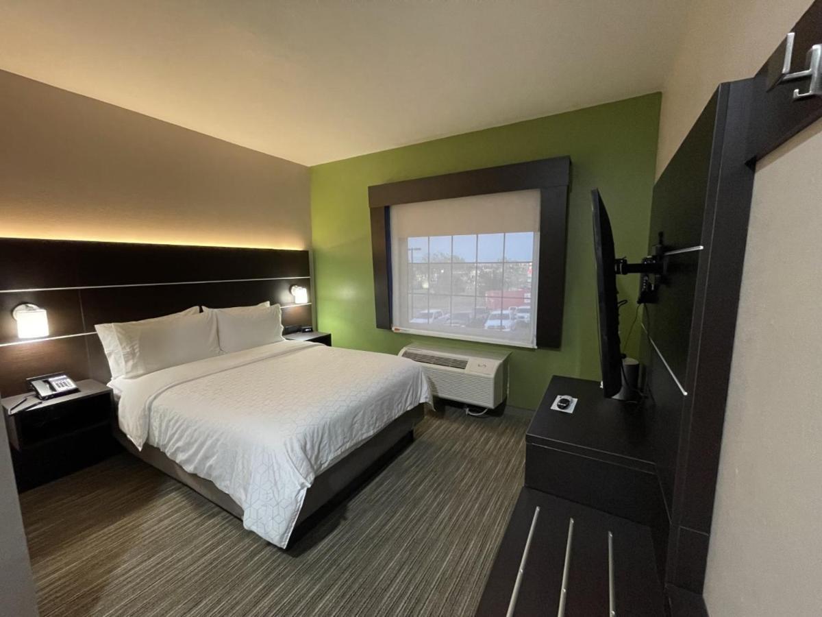 Holiday Inn Express Hotel And Suites Ada By Ihg Ngoại thất bức ảnh